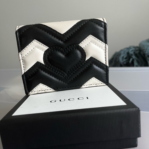 Gucci Black and White GG Marmont Matelassé Chevron Card Case Wallet - Picture 2 of 9